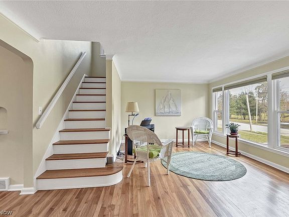 3rd image of 4892 W Park Dr