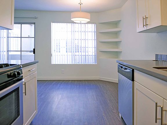 5th image of 4824 Craner Ave APT 207