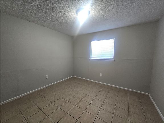 4th image of 911 Avenue K #9