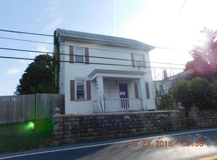 324 Ebenezer Rd, Lebanon, PA 17046