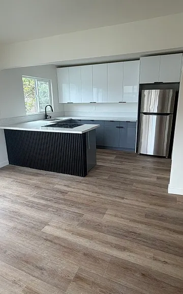 517 E 97th St #1 — Photo 7
