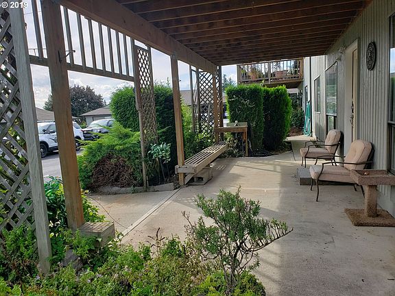 5th image of 1221 NW 133rd St