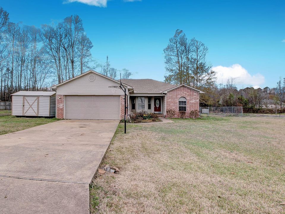 1st image of 320 Juanita Dr