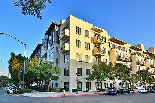 1st image of 889 E Date St E #322