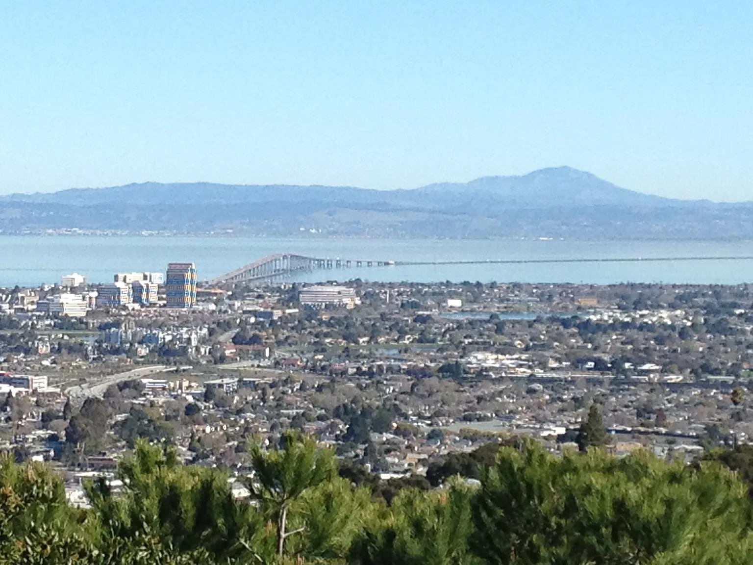 3 bed, 2200 sqft, $1,588 — Photo 3
