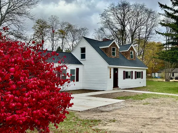 2960 Violet Ave, Muskegon, MI 49442