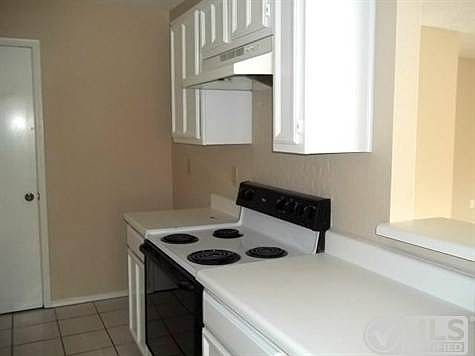 3rd image of 2609 Berkshire Ln