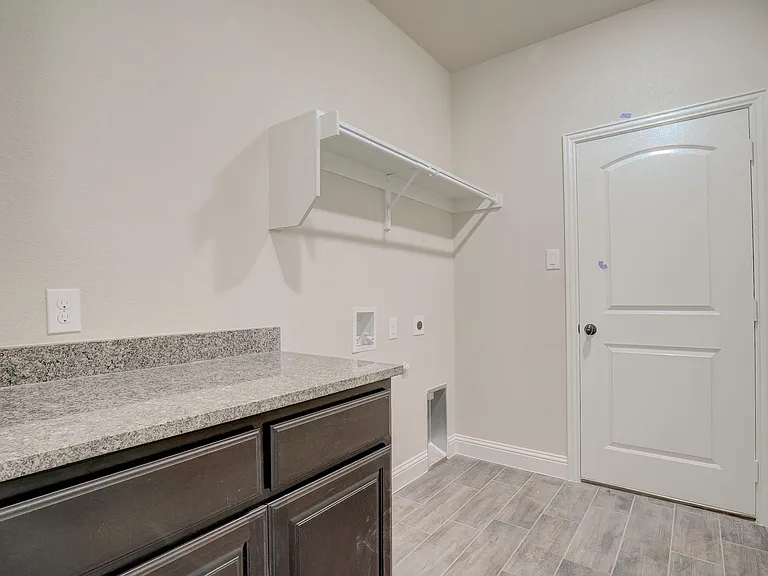 7819 Cypress Dr — Photo 15
