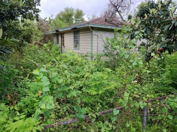 4708 Engleford St, Houston, TX 77026