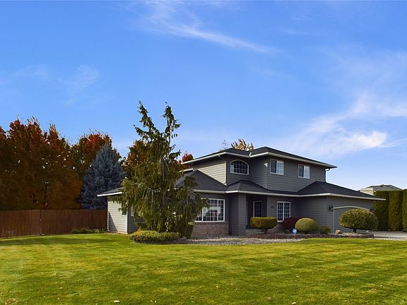 2nd image of 2253 Fancher Heights Boulevard