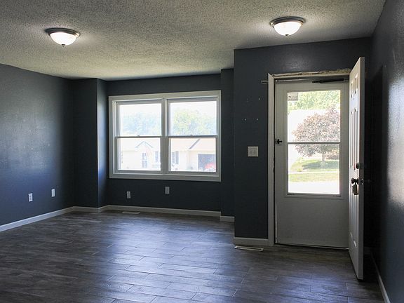 4th image of 171 Glenbrook Dr