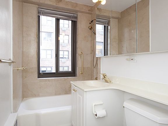 4th image of 420 E 64th St APT E12c