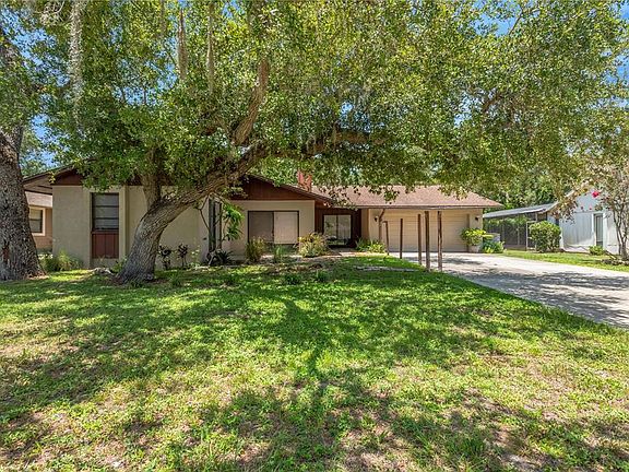3rd image of 213 WHISPERING OAKS COURT