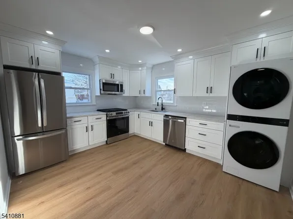 10 Underhill Ct #2, Nutley, NJ 07110