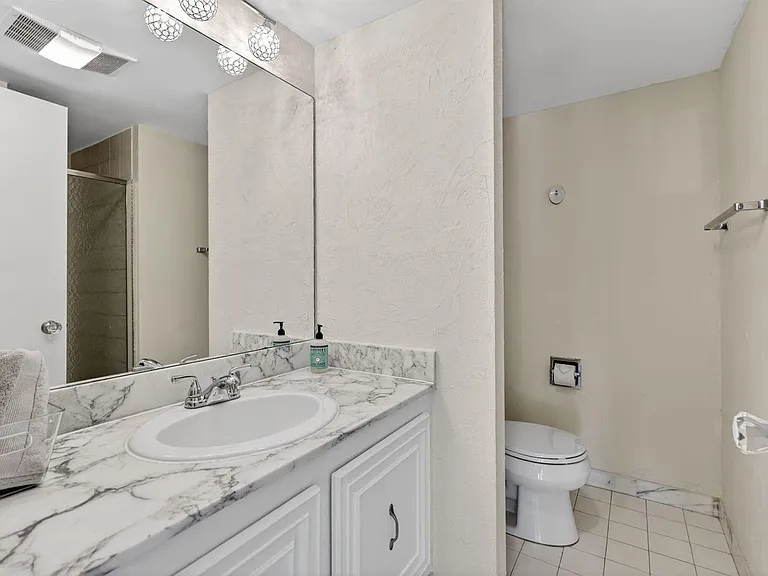 3400 N Ocean Dr #408 — Photo 11