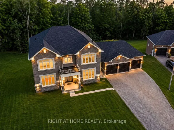 8 Forest Heights Ct, Oro Medonte, ON L0L 2E0