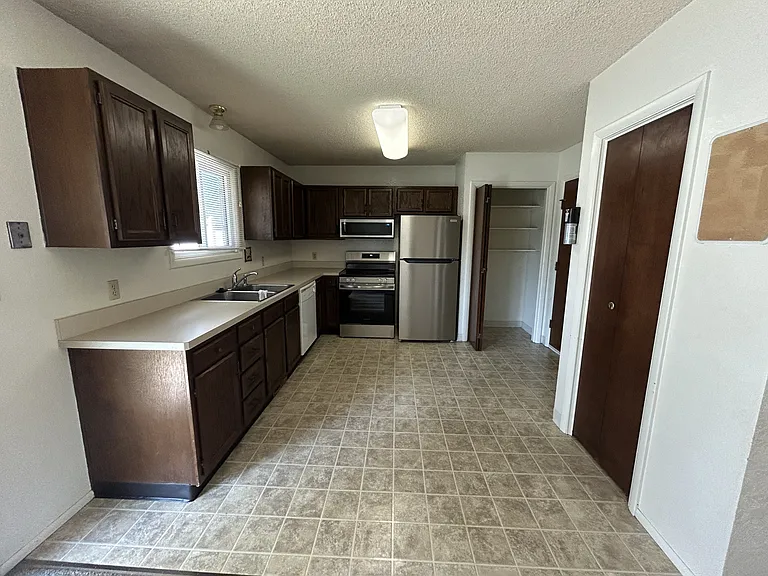 1218 Galway Dr #1220 — Photo 3