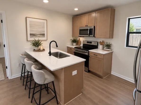 22013 Springbrook Ave APT 8, Farmington, MI 48336