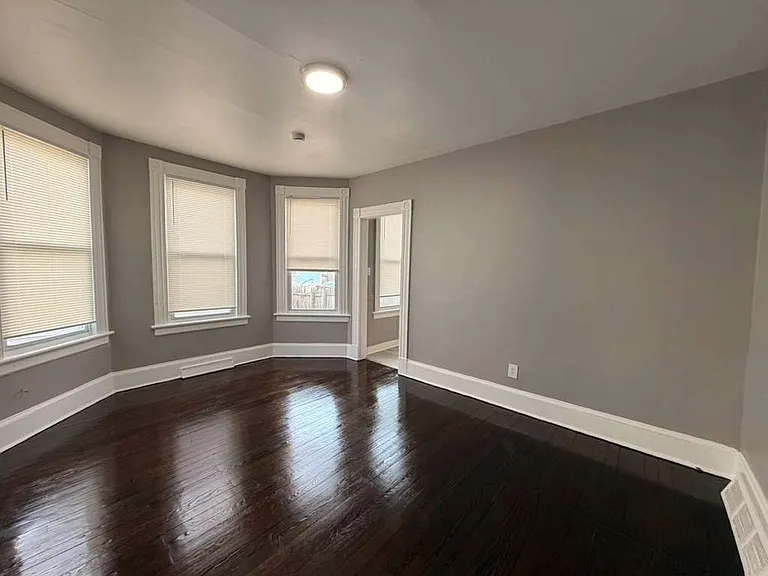 169 Gilbert Ave #1A — Photo 2