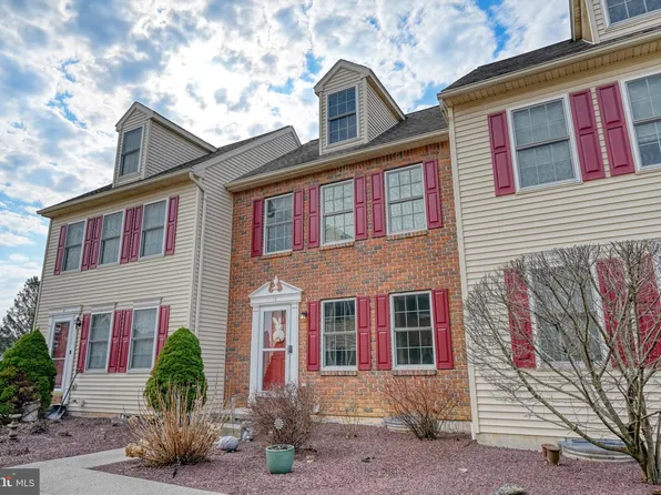 10 Weiser Ct, Womelsdorf, PA 19567