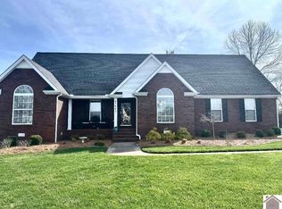 1407 Fleetwood Dr, Murray, KY 42071