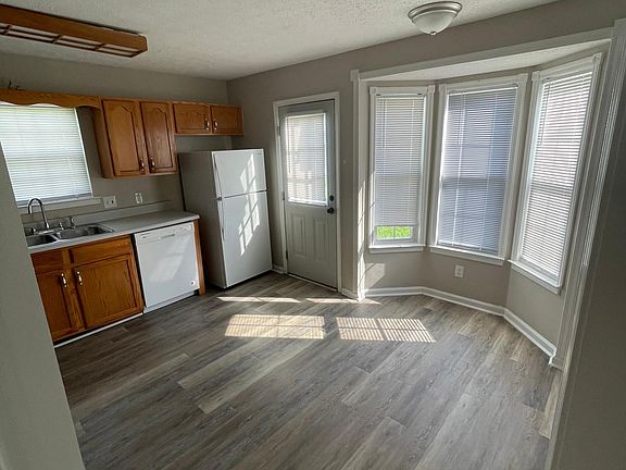 3rd image of 258 Fritz Cir