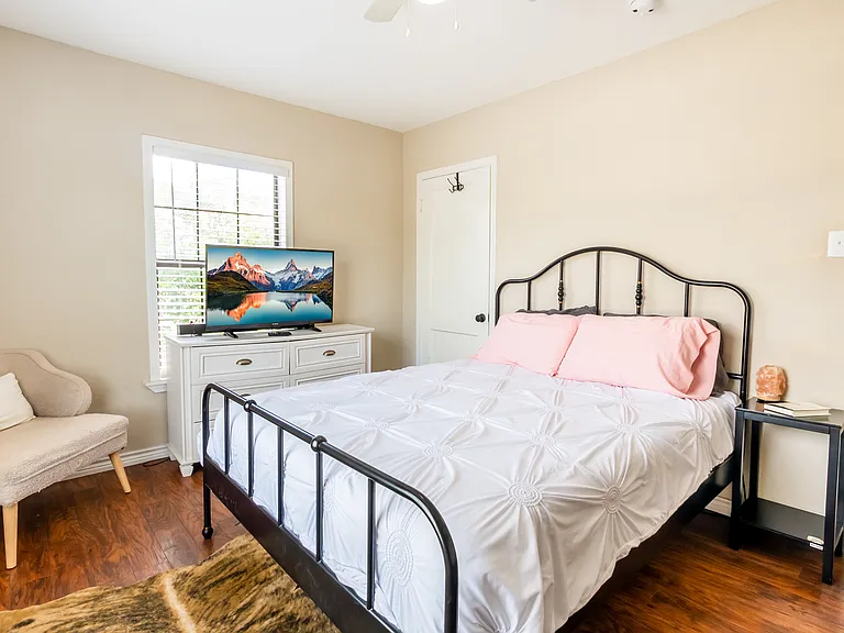 2266 Hays St — Photo 11
