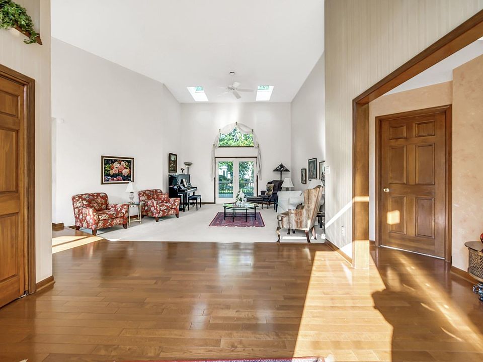 8408 Castle Dr Munster IN Zillow