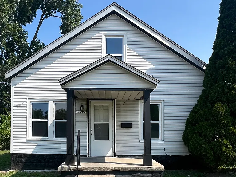 11381 Fisher Ave — Photo 1