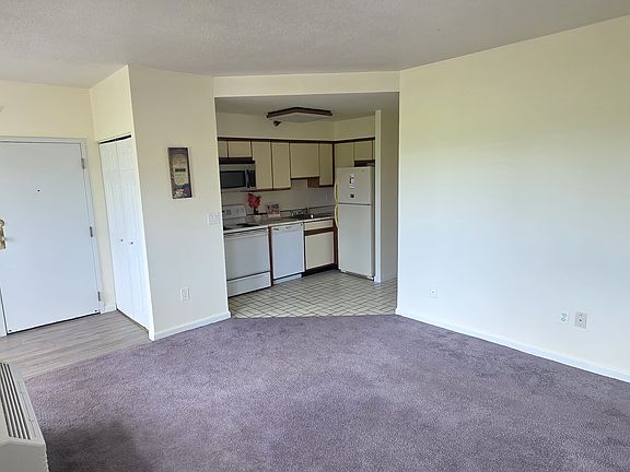2nd image of 850 Atlantic St Unit 212
