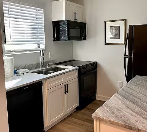 3rd image of 1146 Sea Cliff Dr N #1146
