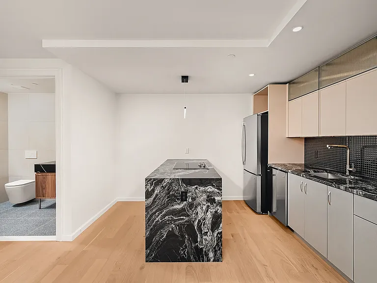41-15 24th St #Townhouse 4 — Photo 5