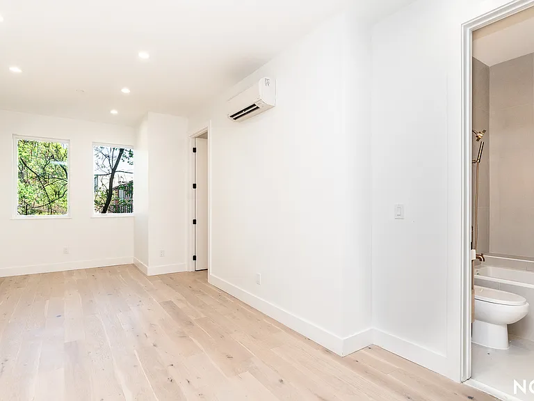 485 Tompkins Ave #2C — Photo 7