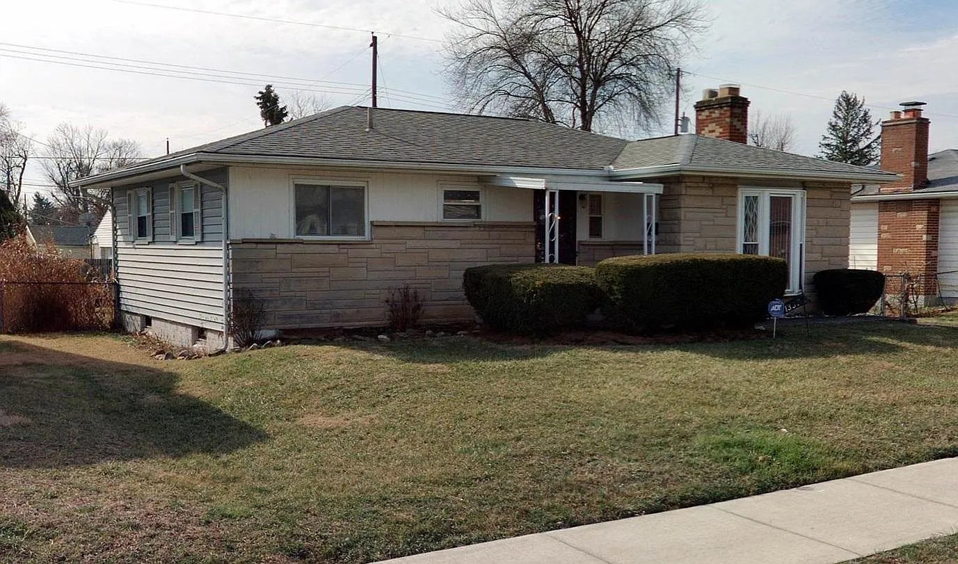 1337 E Deshler Ave photo 1