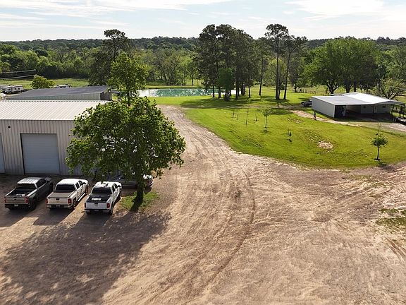 5th image of 3935 Spring Branch Rd