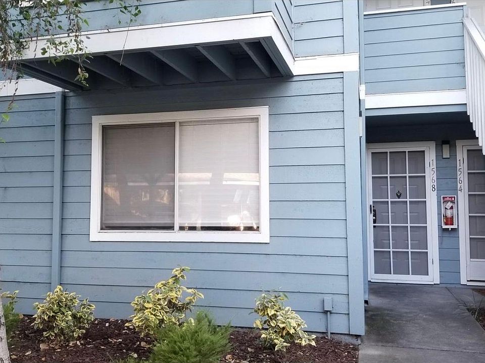 1st image of 1568 Four Oaks Cir