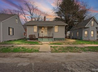 212 W 4th St, O'Fallon, IL 62269