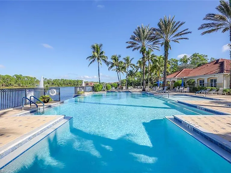 1710 Tarpon Bay Dr S #4 — Photo 34