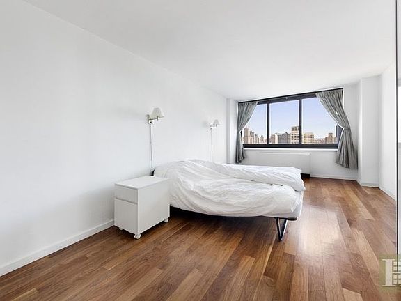 4th image of 515 E 72nd St APT 29C