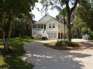 563 S Moon Dr, Venice, FL 34292