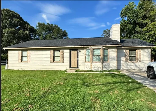 358 Johnson Dr — Photo 1