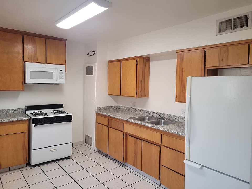 Spacious Kitchen