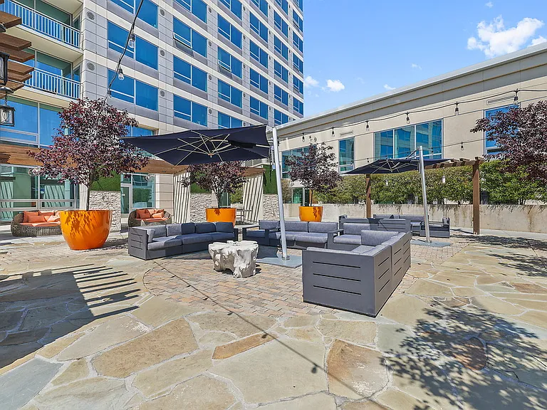 360 Residences — Photo 61