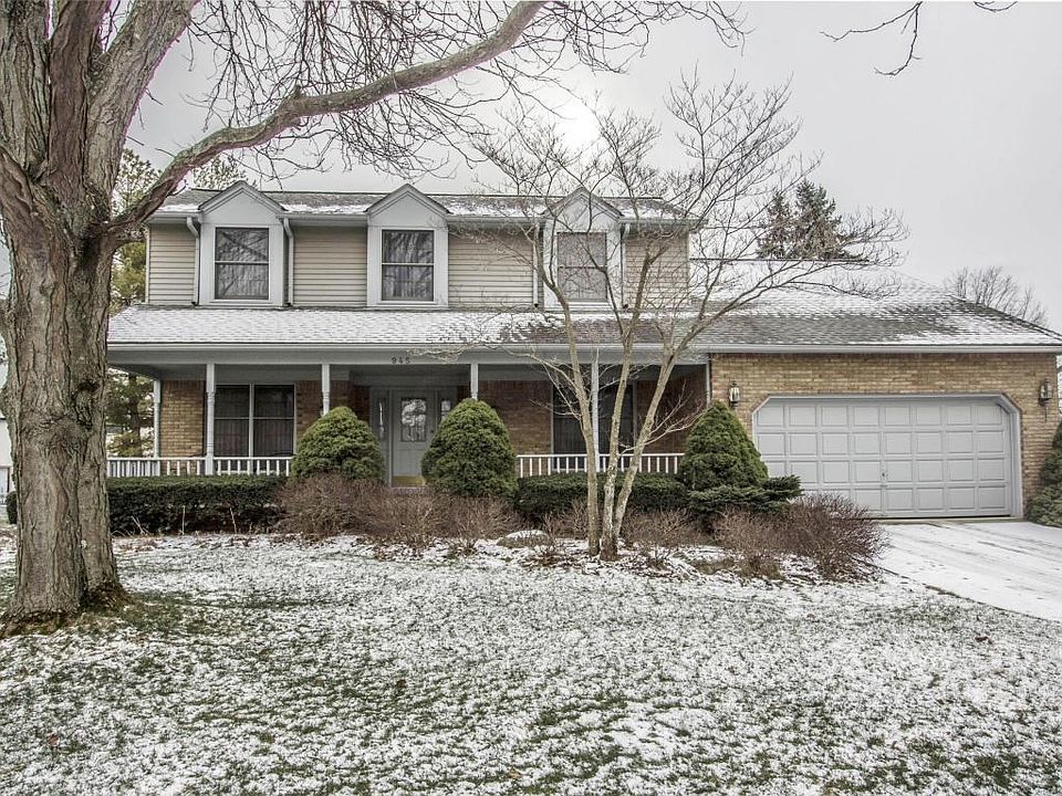 1st image of 945 Farrington Dr