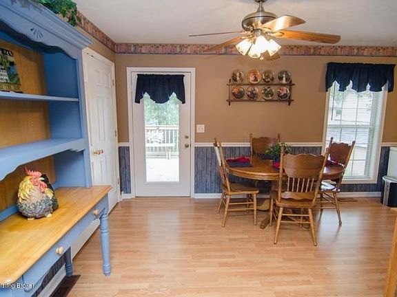 5th image of 293 Tara Cir