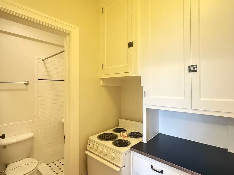 20 NW 16th Ave #1 — Photo 7
