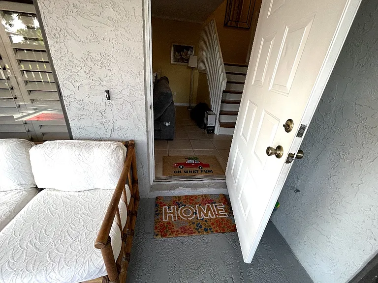 1202 SE Excaliber Ln #2 — Photo 2