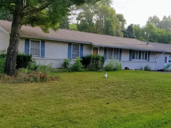 5981 Hillside Dr, Berrien Springs, MI 49103