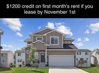 16632 Mill Pond Cir, Urbandale, IA 50323