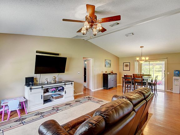 Home For Sale In Acreage